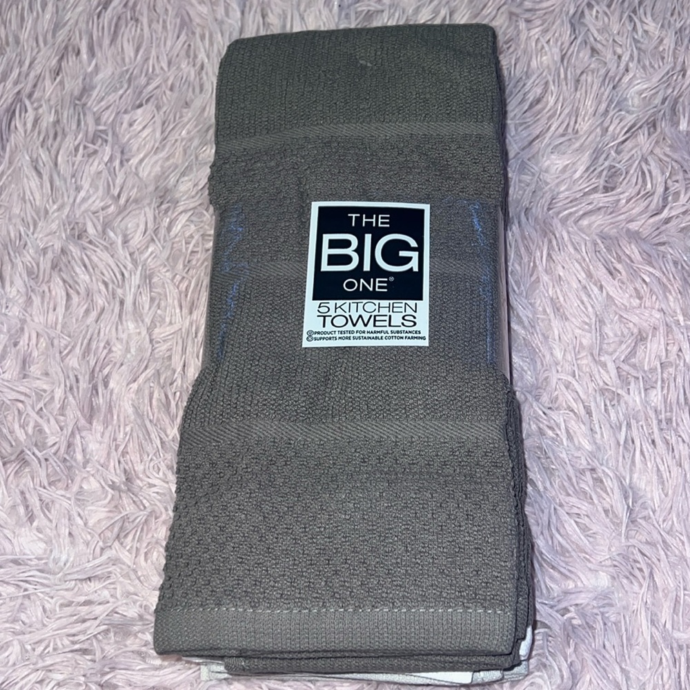 NWT 5 Kitchen Towels